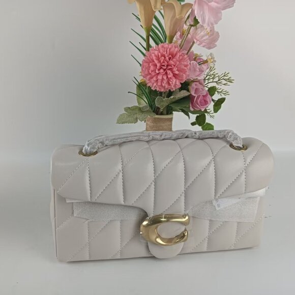 Coach Tabby 26" Quilted Pillow Shoulder Bag - Picture 2 of 5